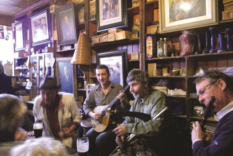 Traditional Music Session at Dick Mack's Pub, Dingle