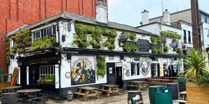 Front garden of Kelly's Cellar