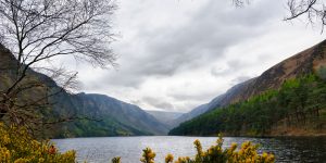 Lake and mountain winter